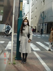 銀座ガス灯通りで天野ベラ
